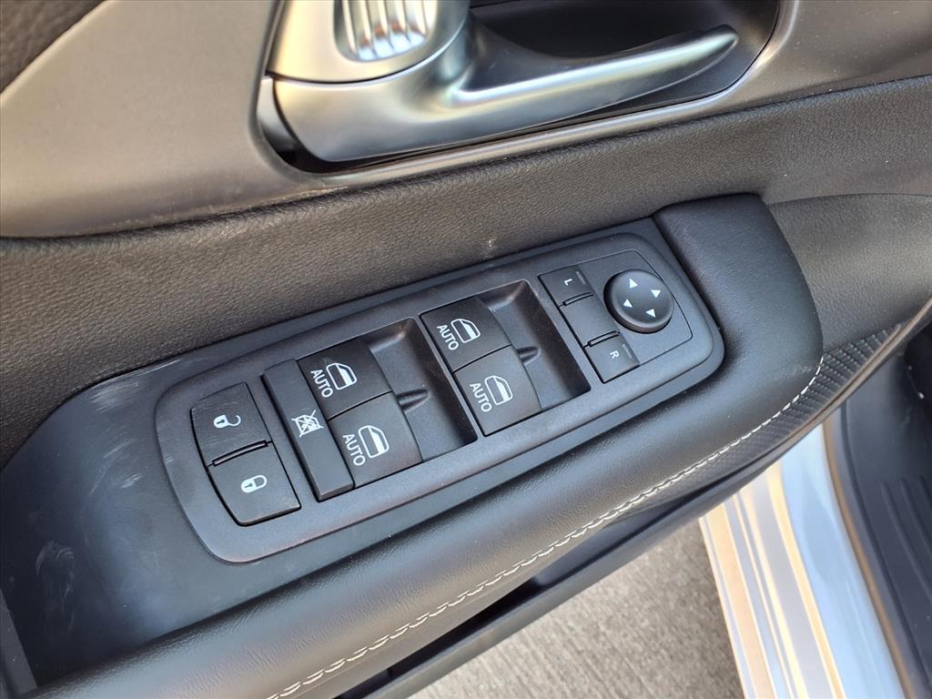 2026 Chrysler Pacifica Select Silver at League City CDJR