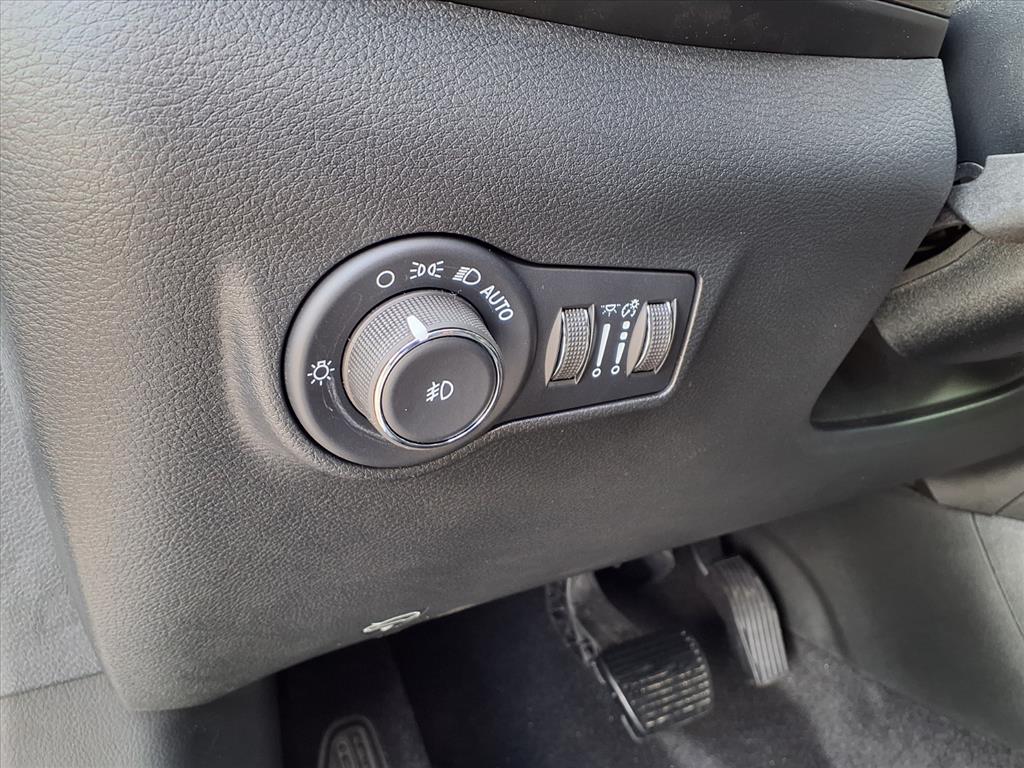 2026 Jeep Compass Latitude Bright White Clearcoat at League City CDJR