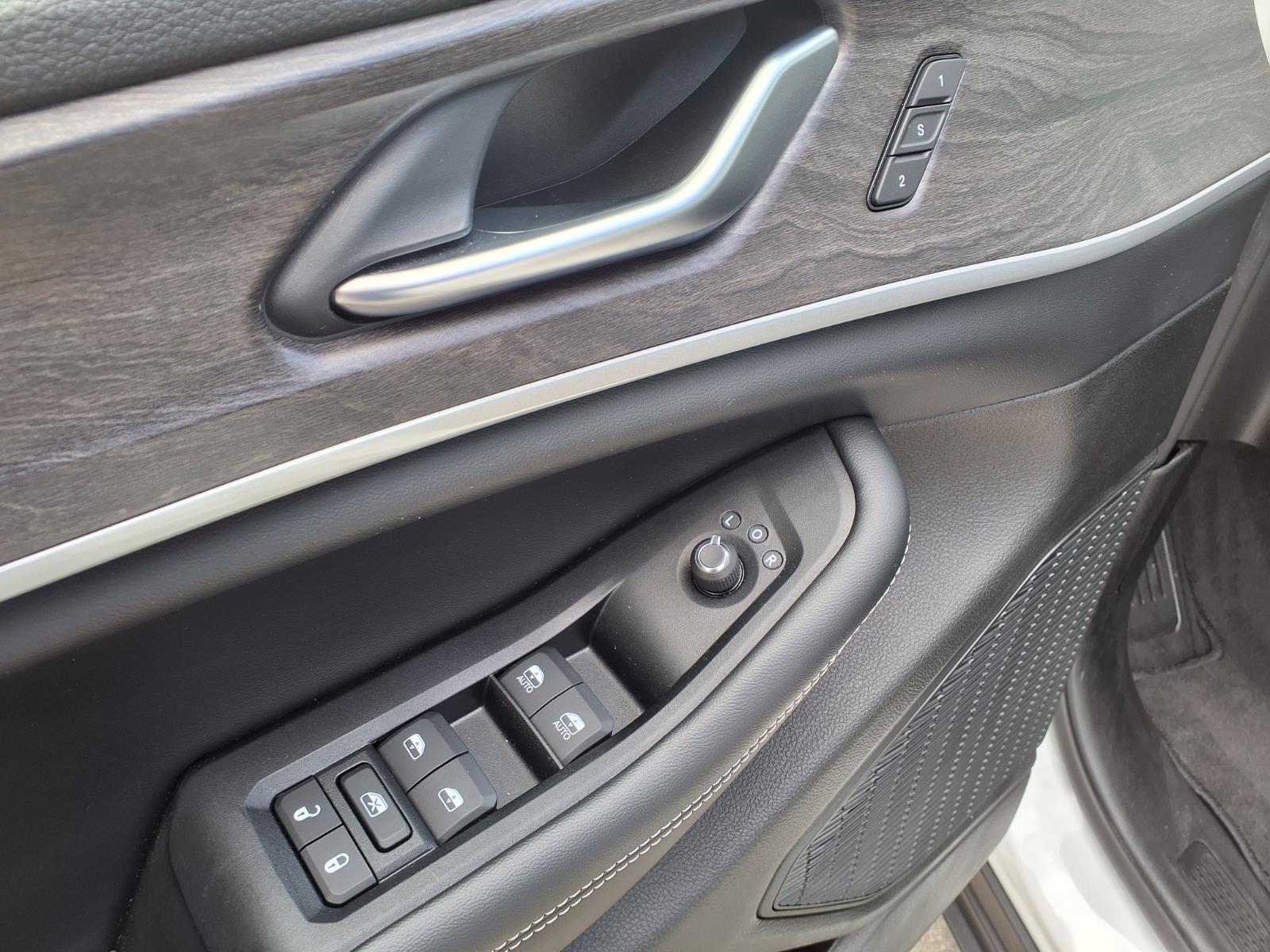 2023 Jeep Grand Cherokee Limited - 11