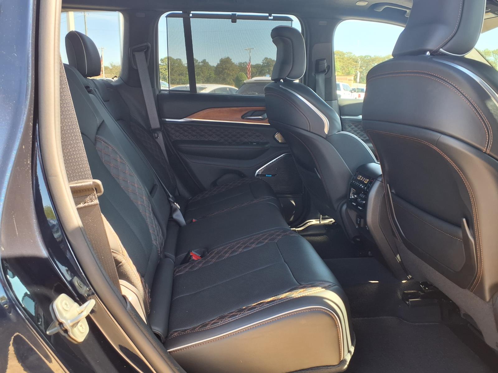 2024 Jeep Grand Cherokee Summit - 11