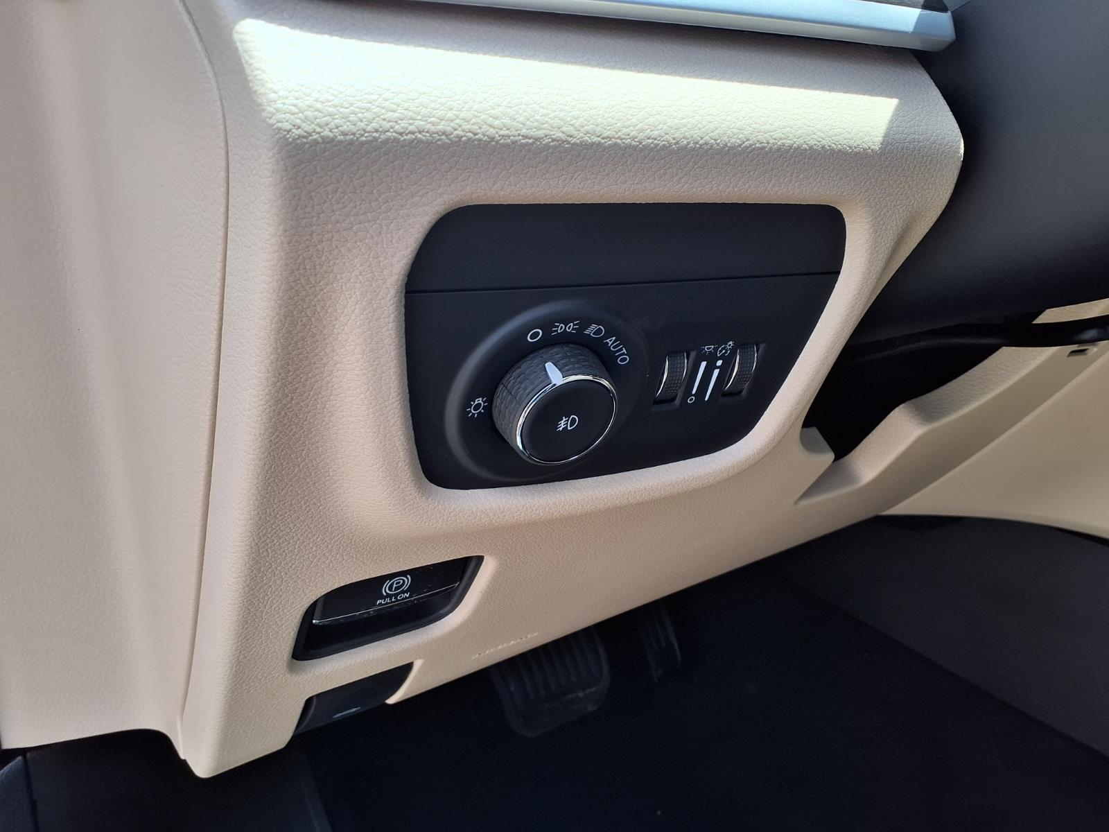 2026 Jeep Grand Cherokee L Limited White at League City CDJR