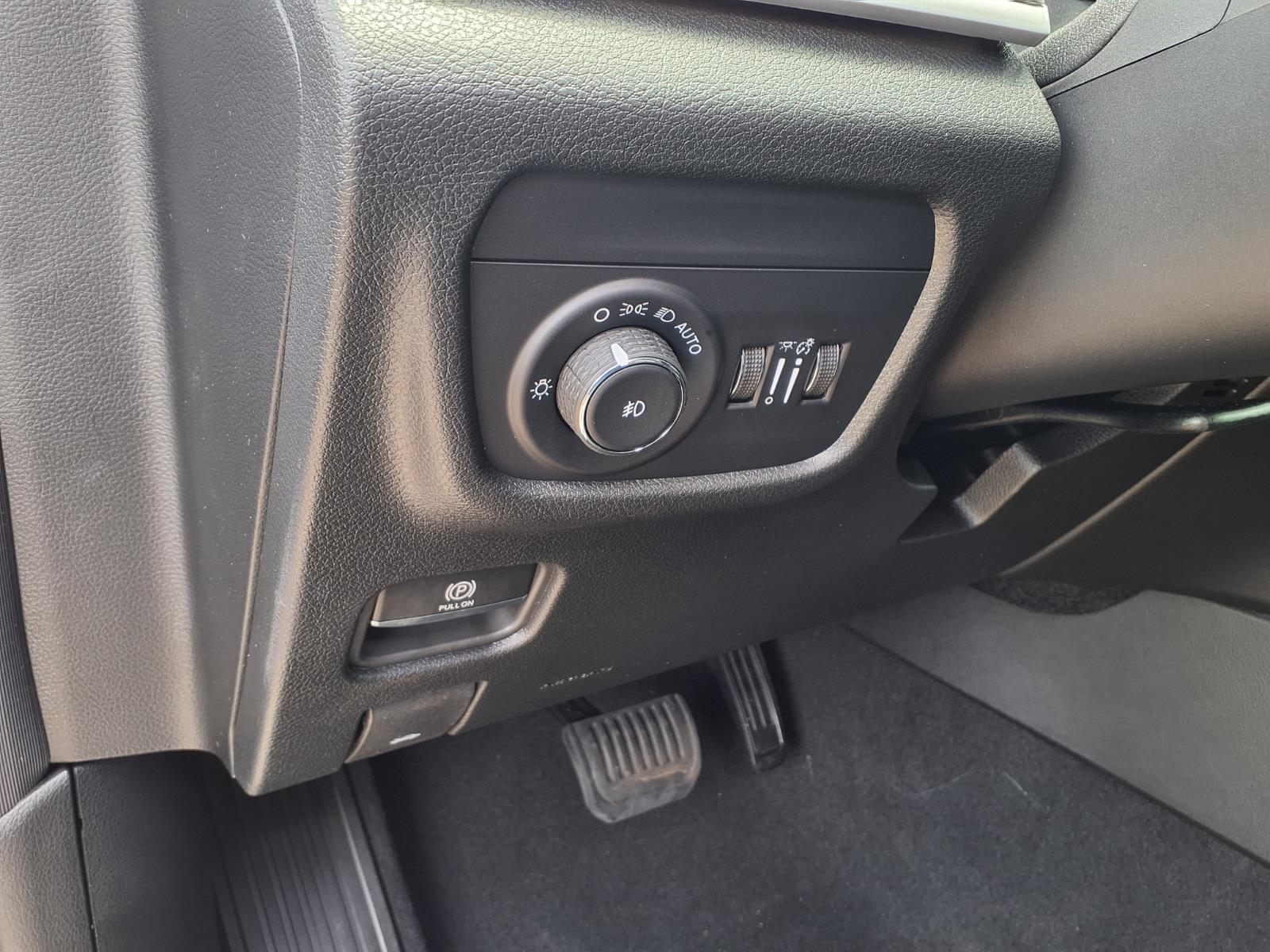 2026 Jeep Grand Cherokee L Limited Bright White Clearcoat at League City CDJR
