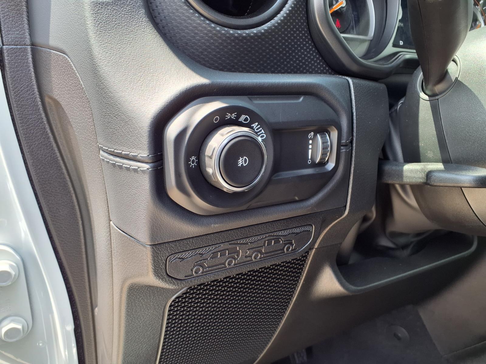 2026 Jeep Wrangler Rubicon White at League City CDJR