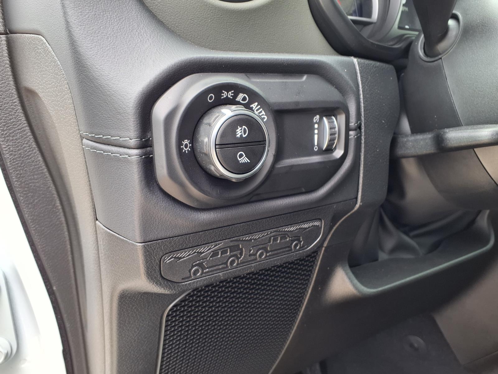 2026 Jeep Gladiator Mojave White at League City CDJR
