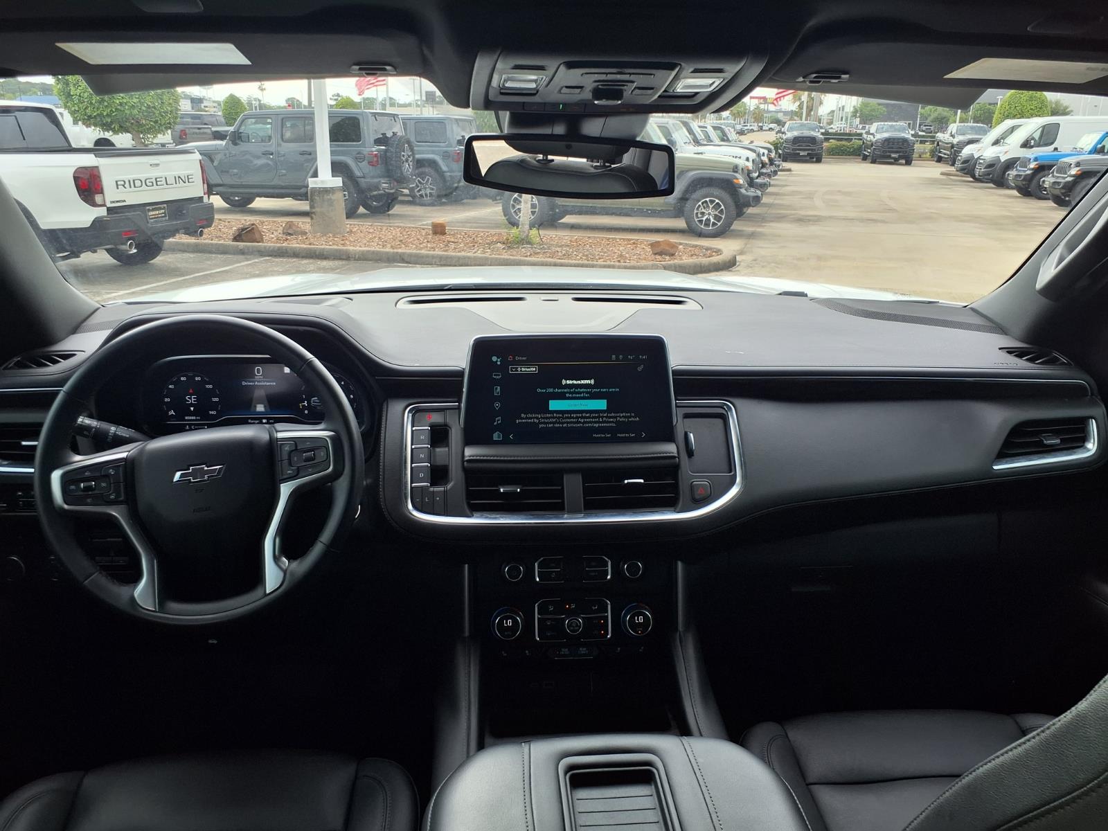 2023 Chevrolet Suburban Z71 - 11