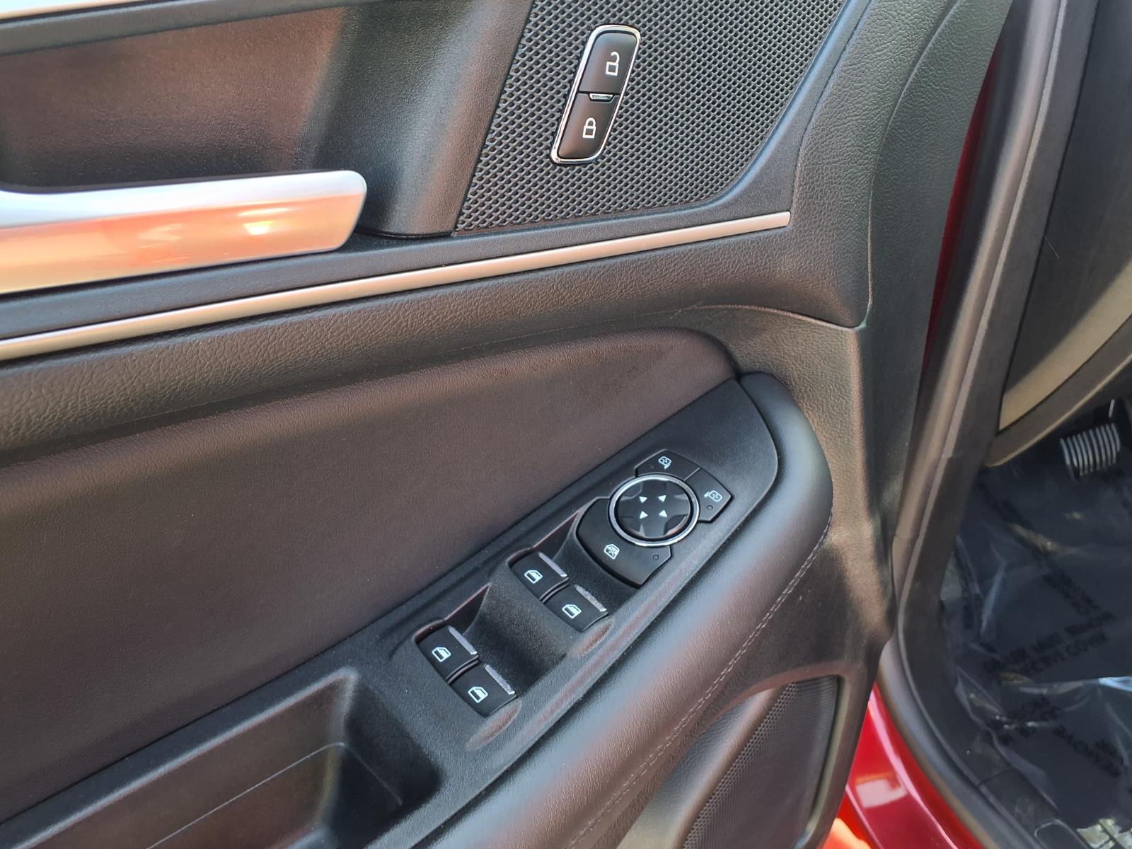 2024 Ford Edge SEL - 11