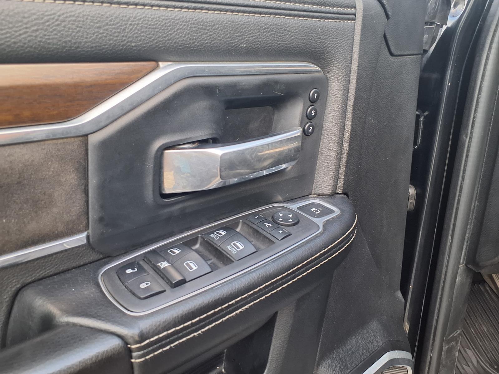 2022 RAM 2500 Laramie - 11