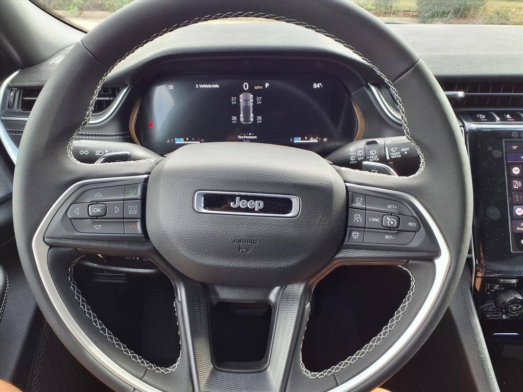 2025 Jeep Grand Cherokee Laredo Bright White Clearcoat at League City CDJR