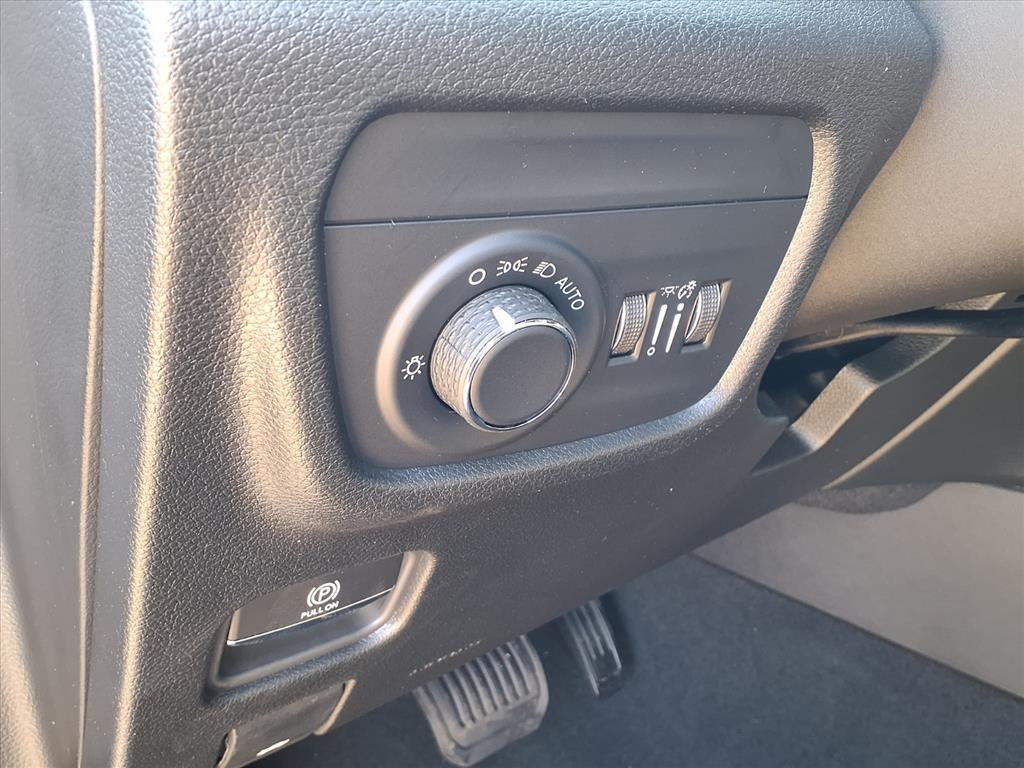 2025 Jeep Grand Cherokee L Laredo Bright White Clearcoat at League City CDJR