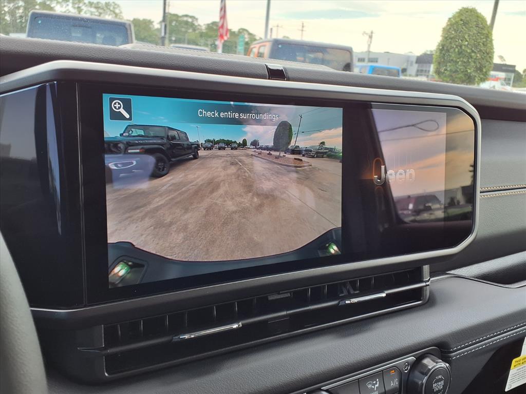 2025 Jeep Gladiator Sport Pj5 41 at League City CDJR