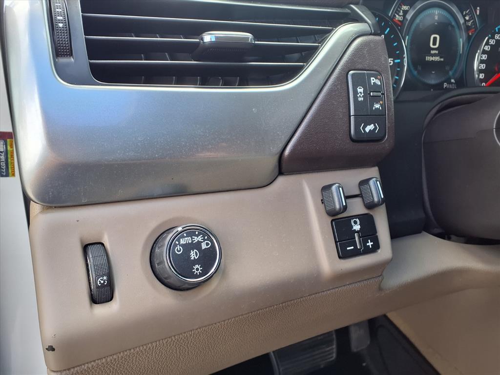 2017 Chevrolet Suburban Premier - 11