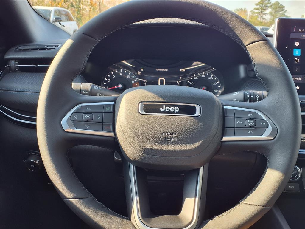 2026 Jeep Compass Latitude Silver at League City CDJR