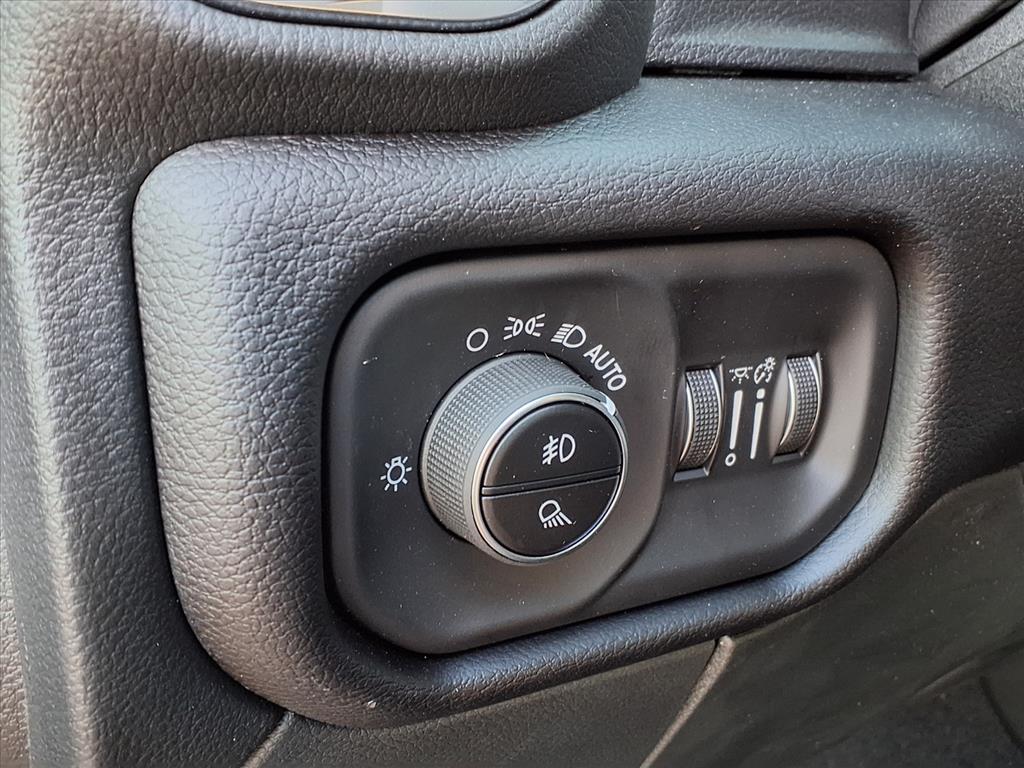 2025 RAM 3500 Laramie - 11