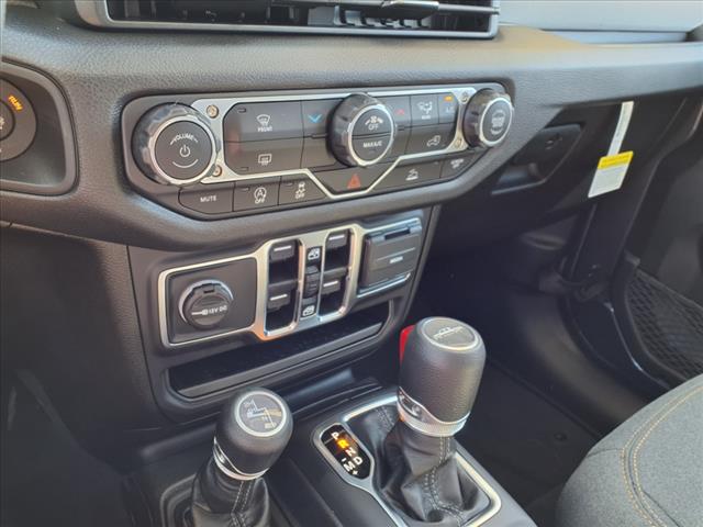 2025 Jeep Gladiator Sport