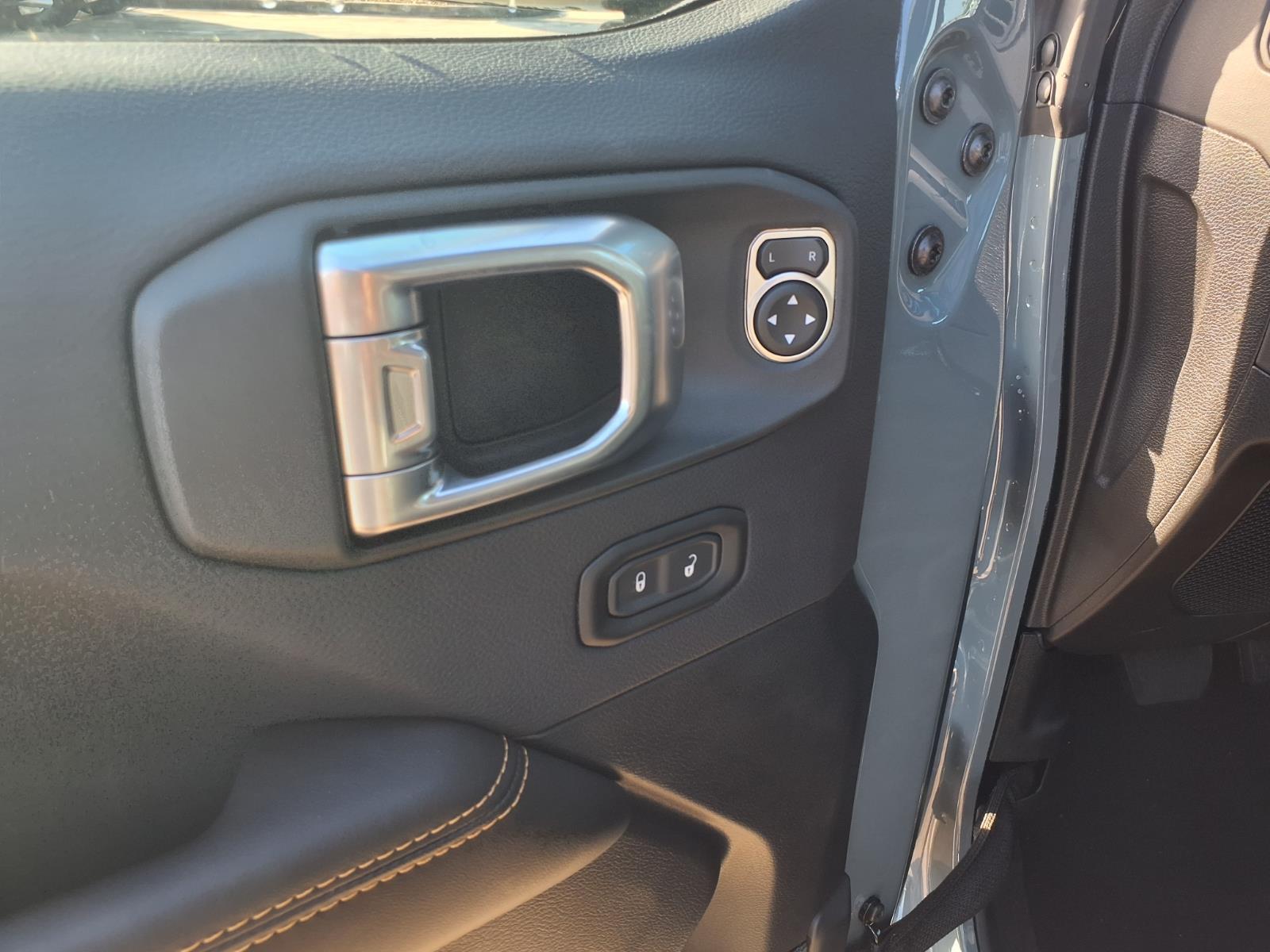 2026 Jeep Gladiator Sport Gray at League City CDJR