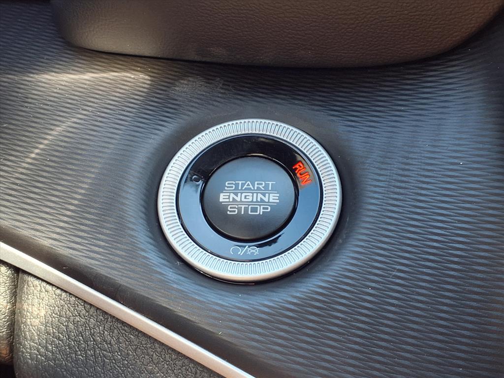 2025 Jeep Grand Cherokee Laredo White at League City CDJR