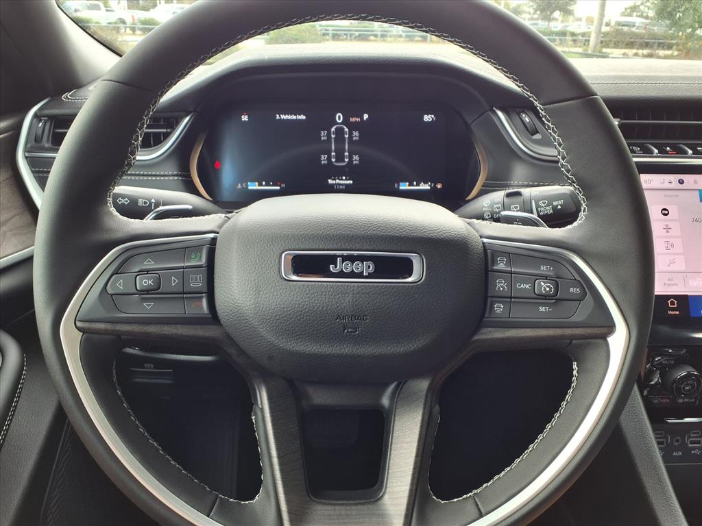 2025 Jeep Grand Cherokee L Limited Metallic at League City CDJR