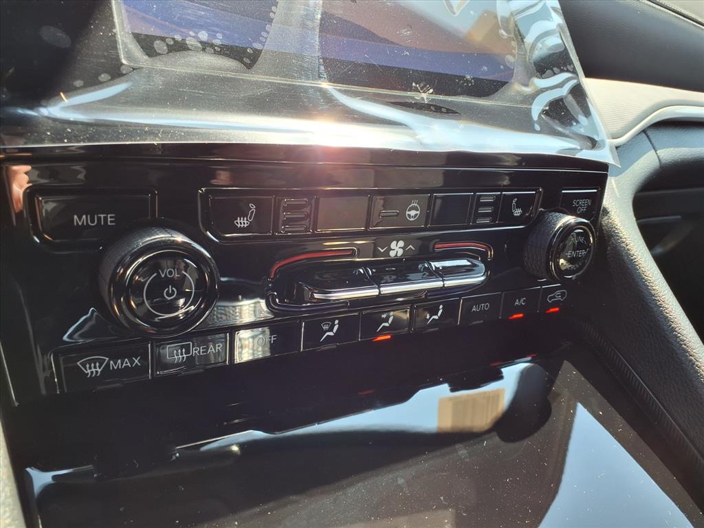 2025 Jeep Grand Cherokee L Laredo Bright White Clearcoat at League City CDJR