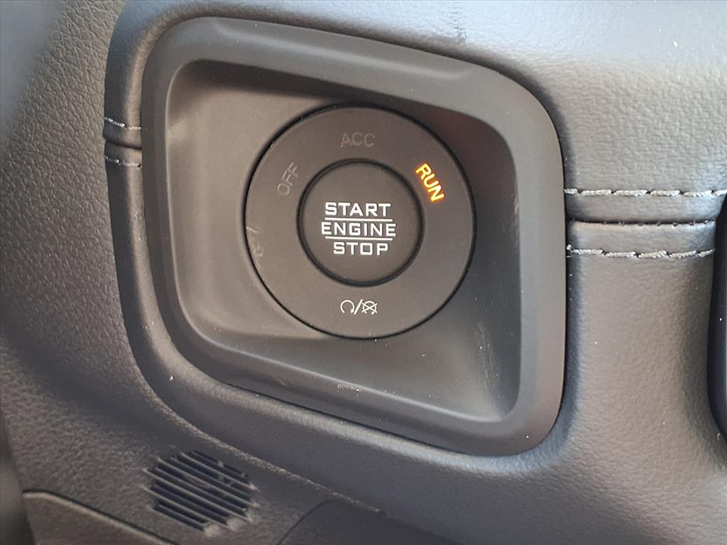 2025 Jeep Gladiator Sport Bright White Clearcoat at League City CDJR