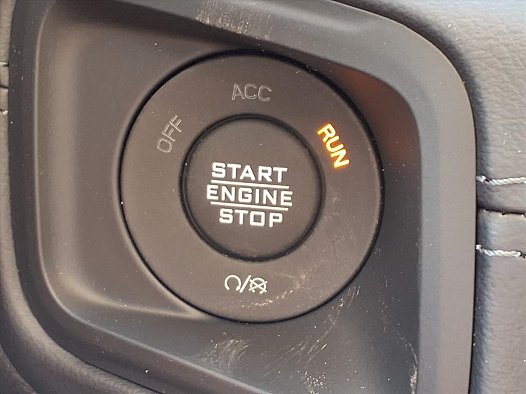 2026 Jeep Gladiator Sport Pj5 41 at League City CDJR