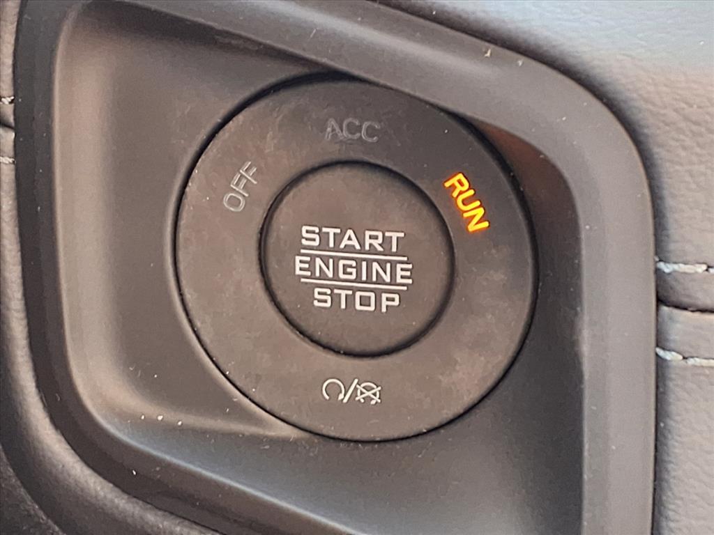 2026 Jeep Gladiator Sport Pj5 41 at League City CDJR