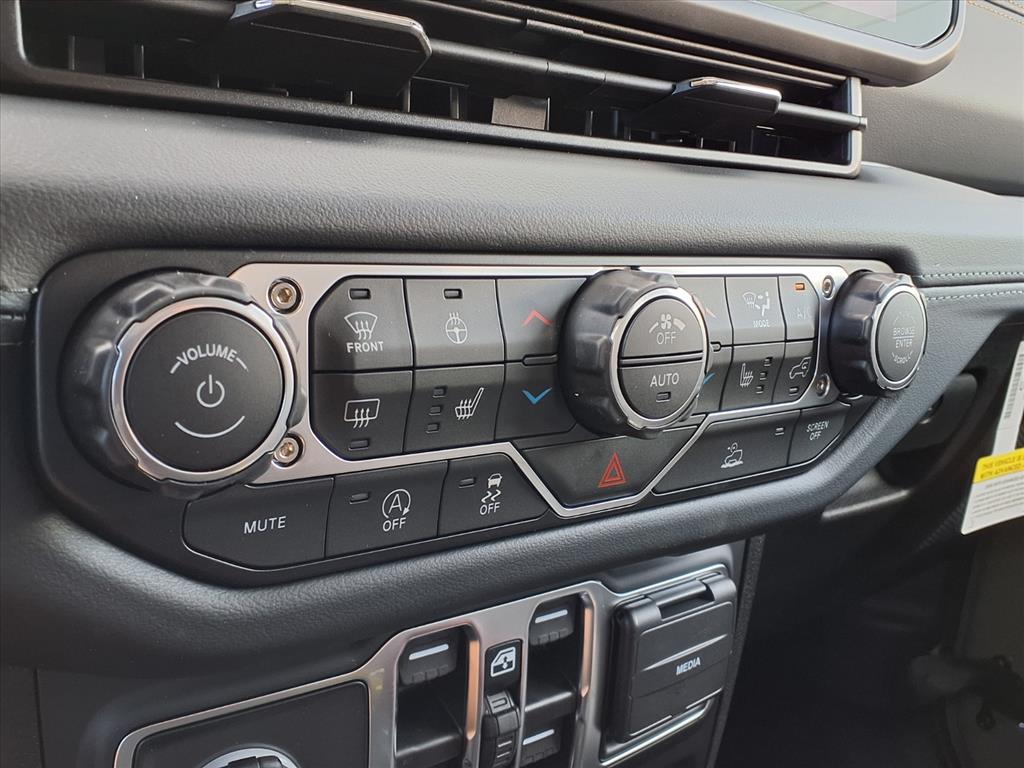 2025 Jeep Gladiator Sport Pj5 41 at League City CDJR