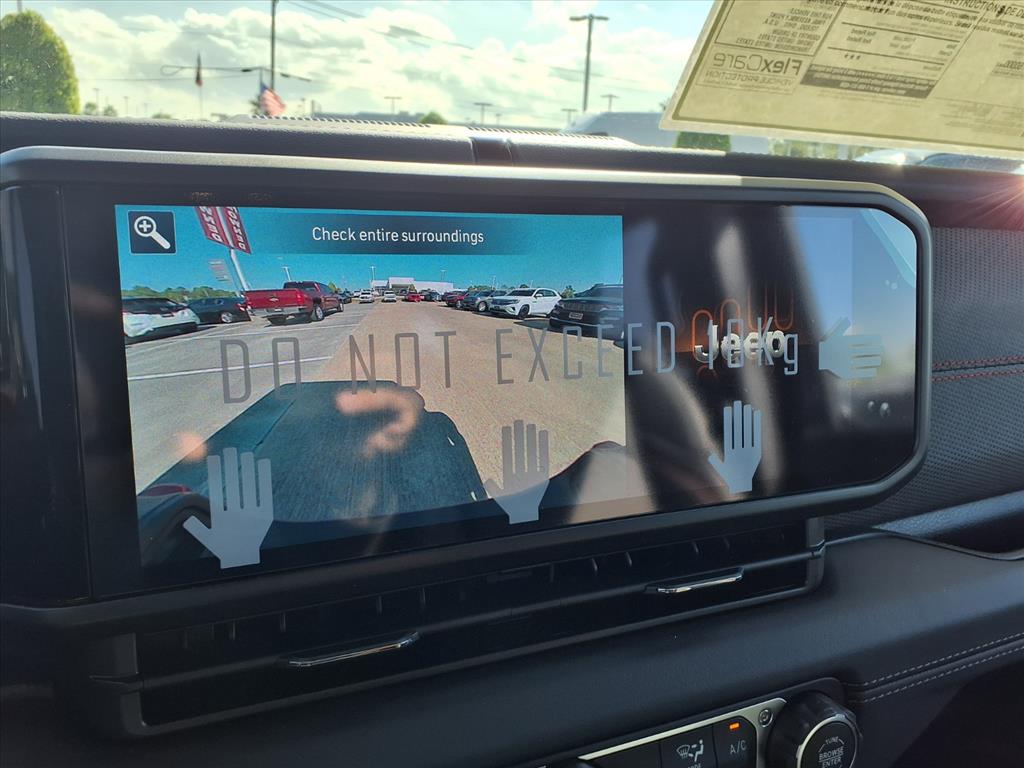 2026 Jeep Gladiator Rubicon Granite Crystal Clearcoat Metallic at League City CDJR