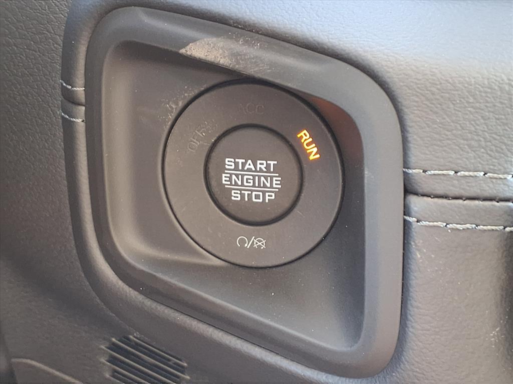 2026 Jeep Gladiator Mojave Anvil Clearcoat at League City CDJR