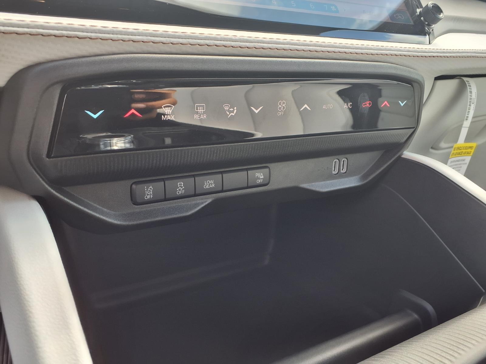 2026 Jeep Cherokee LAREDO/LIMITED Diamond Black at League City CDJR