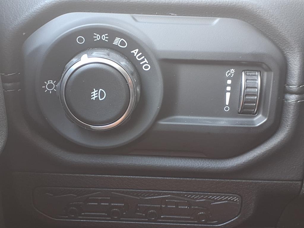 2025 Jeep Wrangler Sahara Granite Crystal Clearcoat Metallic at League City CDJR