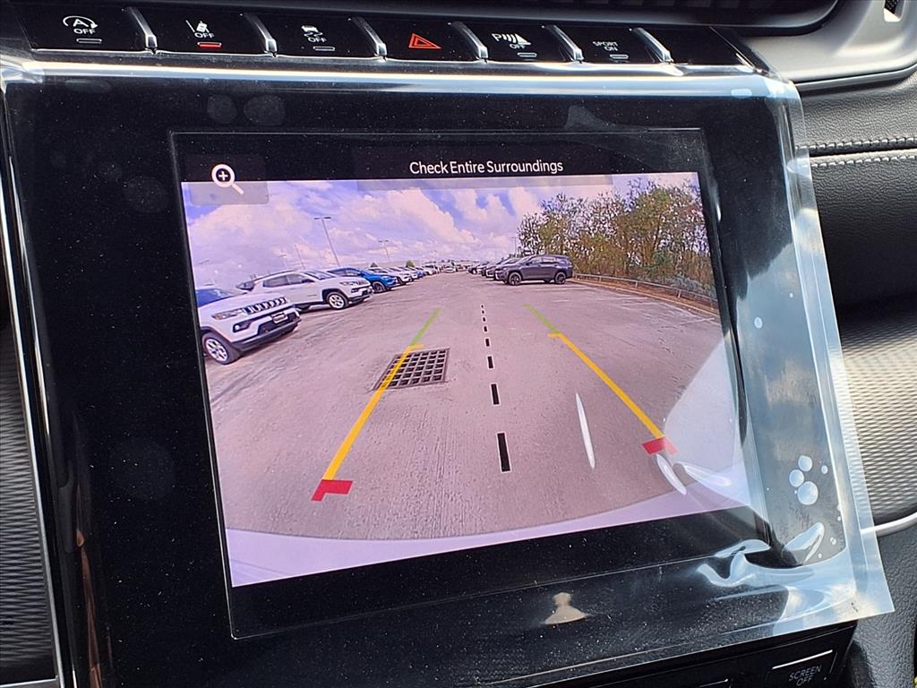 2025 Jeep Grand Cherokee Laredo Bright White Clearcoat at League City CDJR