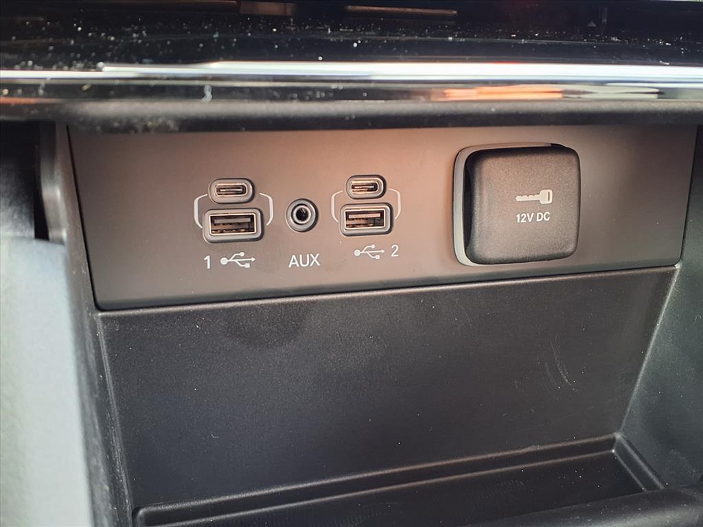 2025 Jeep Grand Cherokee L Laredo White at League City CDJR