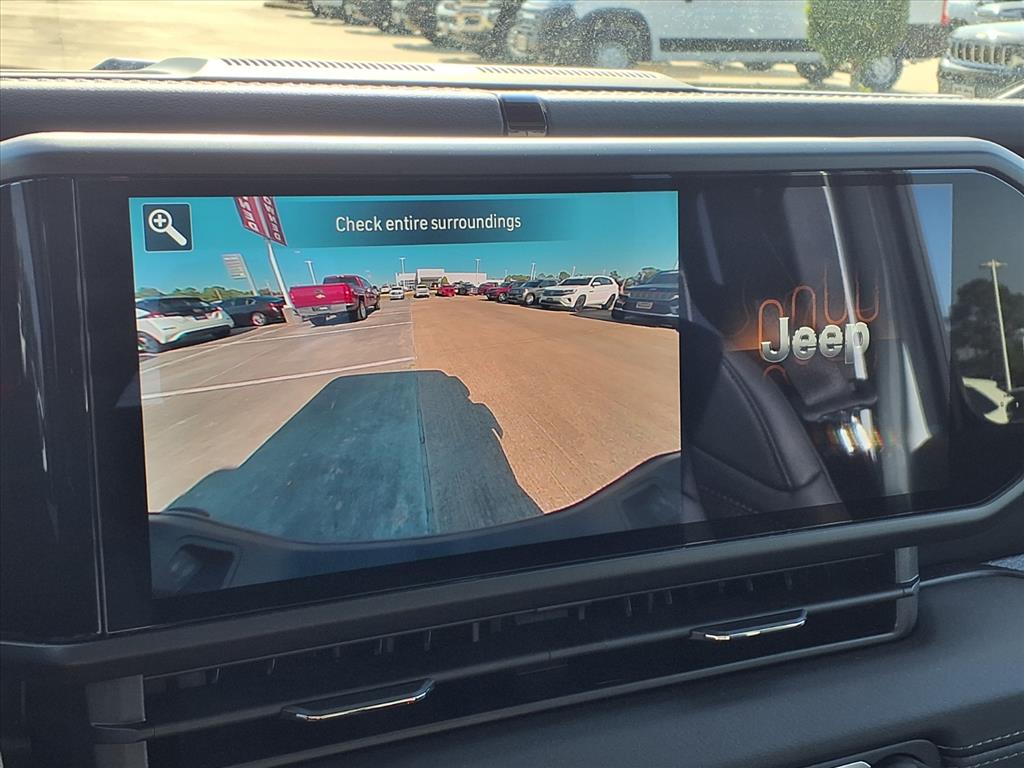 2025 Jeep Gladiator Sport Bright White Clearcoat at League City CDJR