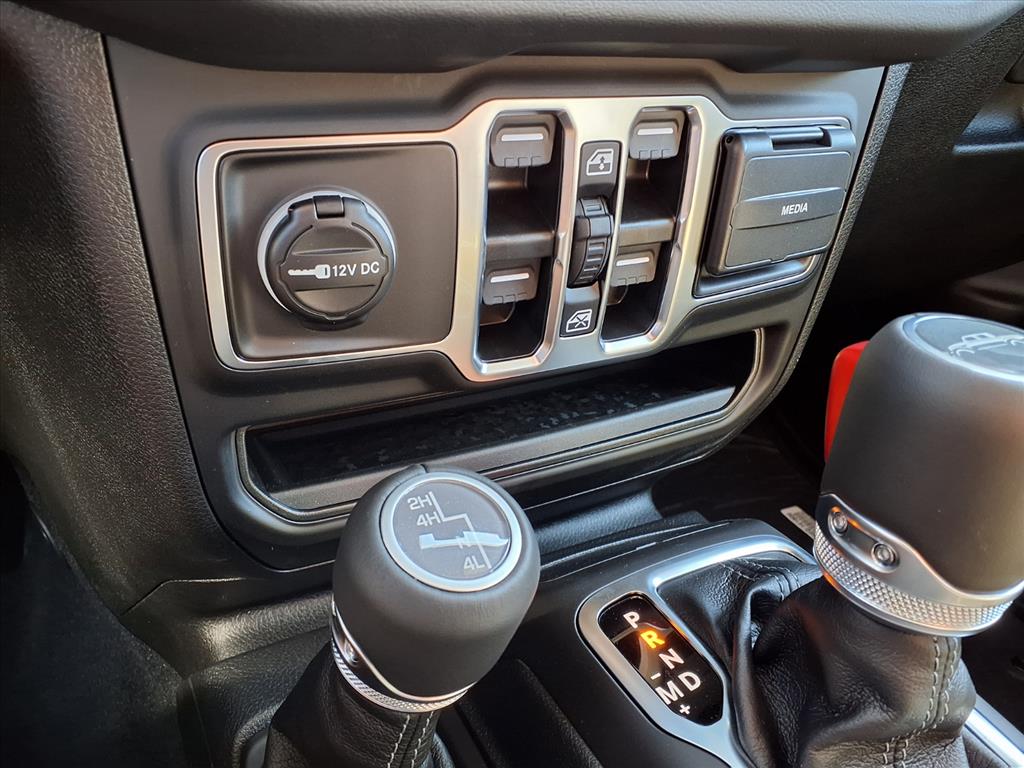2025 Jeep Gladiator Sport Black Clearcoat at League City CDJR