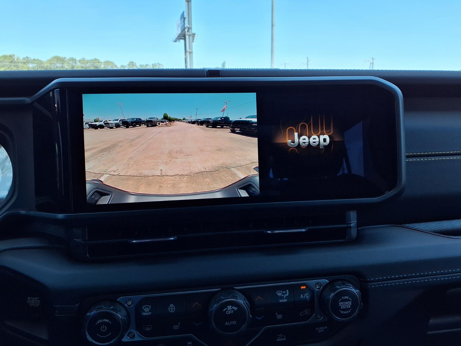 2026 Jeep Gladiator Sport White at League City CDJR