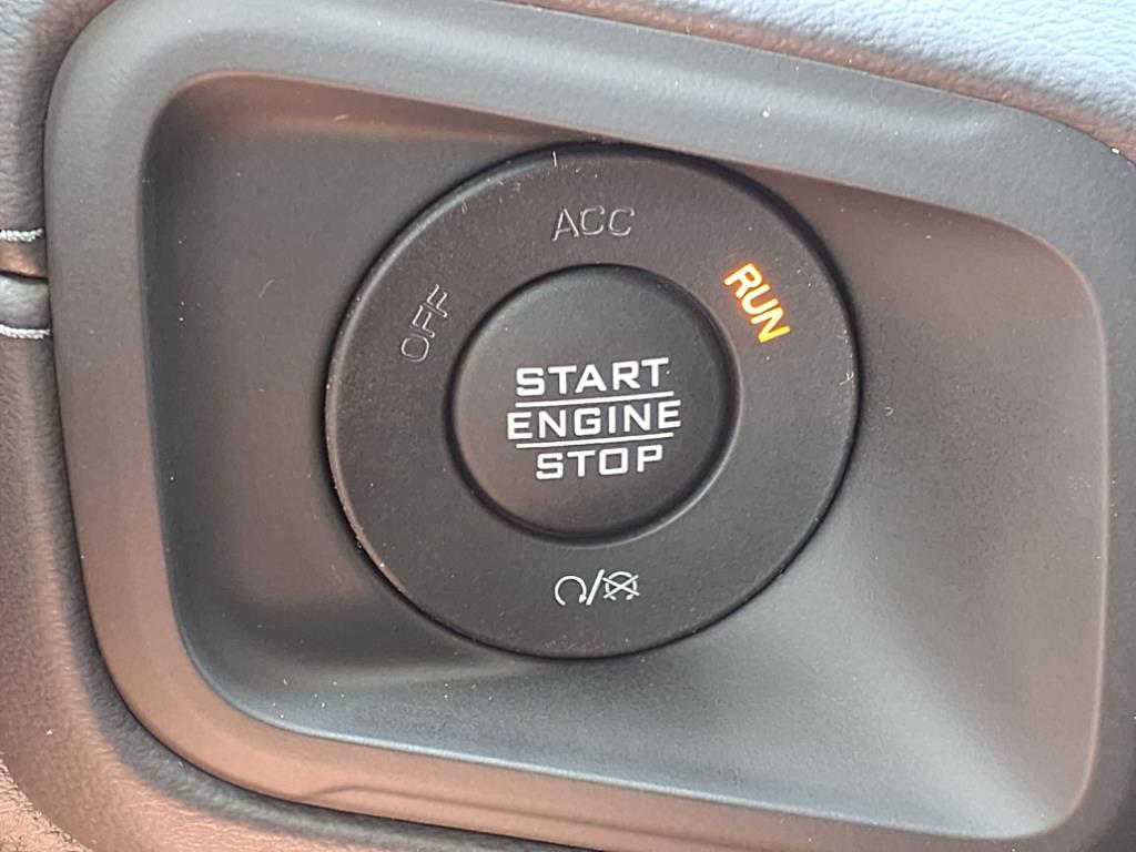 2025 Jeep Wrangler Sahara Bright White Clearcoat at League City CDJR