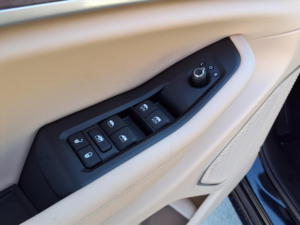 2026 Jeep Grand Cherokee Limited Diamond Black at League City CDJR