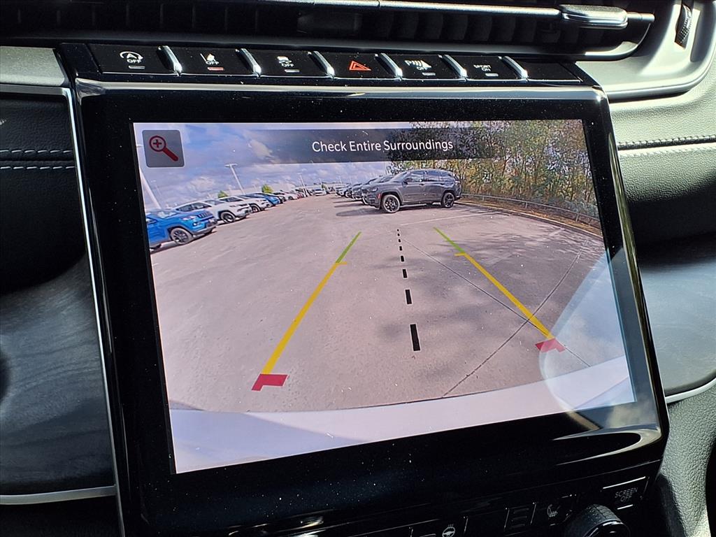 2025 Jeep Grand Cherokee L Limited Bright White Clearcoat at League City CDJR