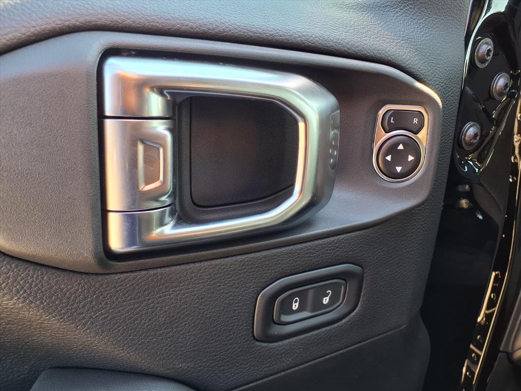 2025 Jeep Gladiator Sport Black Clearcoat at League City CDJR