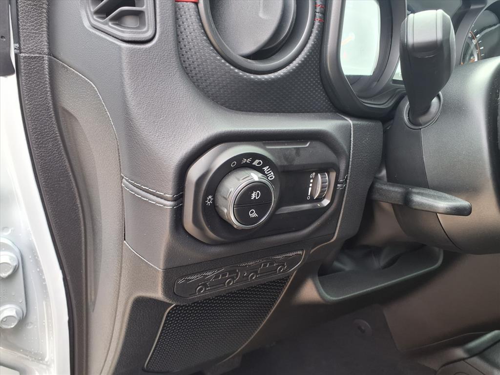 2026 Jeep Gladiator Rubicon Bright White Clearcoat at League City CDJR