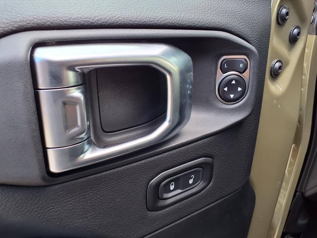 2025 Jeep Gladiator Sport Pj5 41 at League City CDJR