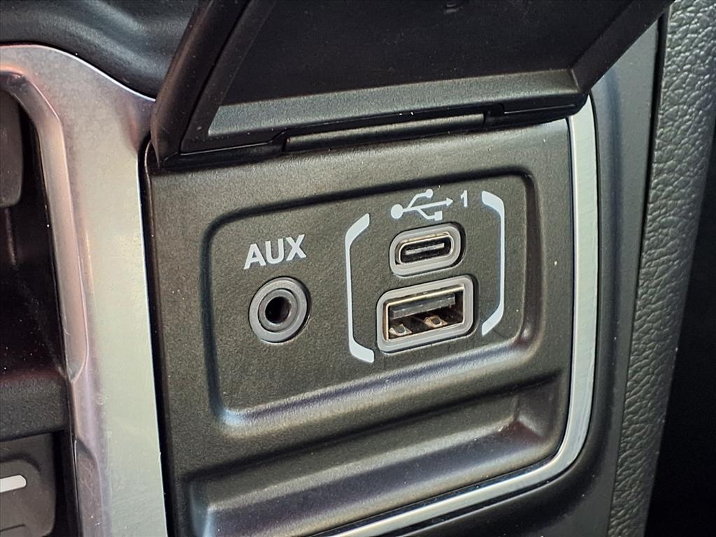 2020 Jeep Wrangler Unlimited Unlimited Sahara Billet Silver Metallic Clearcoat at League City CDJR