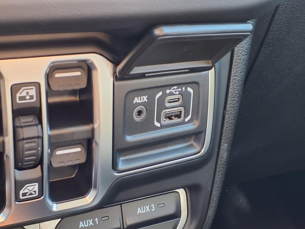 2025 Jeep Gladiator Rubicon Anvil Clearcoat at League City CDJR