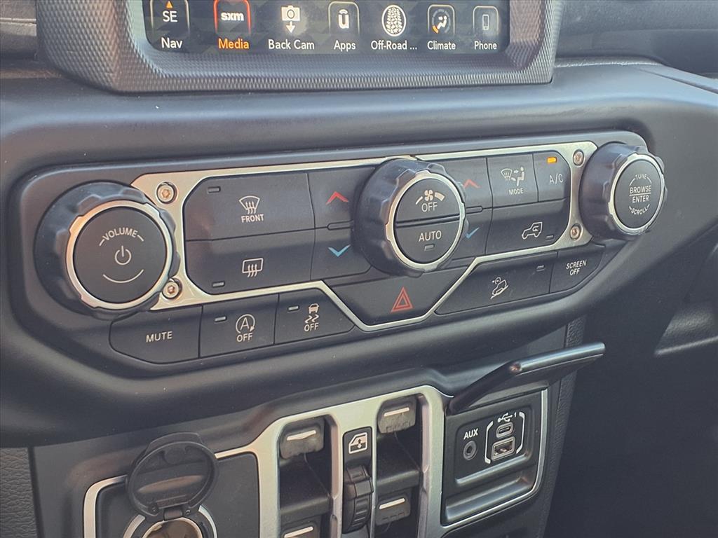 2020 Jeep Wrangler Unlimited Unlimited Sahara Billet Silver Metallic Clearcoat at League City CDJR