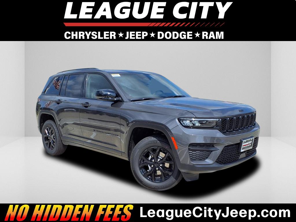 2025 Jeep Grand Cherokee Laredo Metallic at League City CDJR