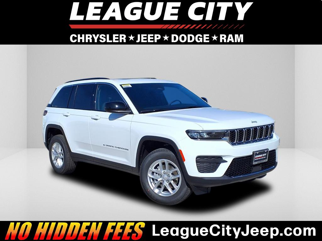2025 Jeep Grand Cherokee Laredo White at League City CDJR