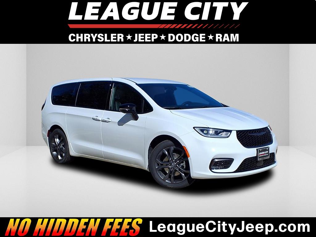 2026 Chrysler Pacifica Select Bright White Clearcoat at League City CDJR