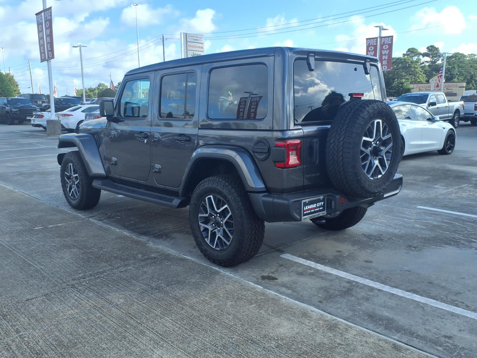 2026 Jeep Wrangler Sahara Gray at League City CDJR
