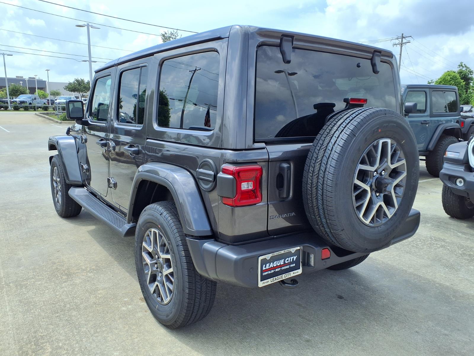 2026 Jeep Wrangler Sahara Gray at League City CDJR