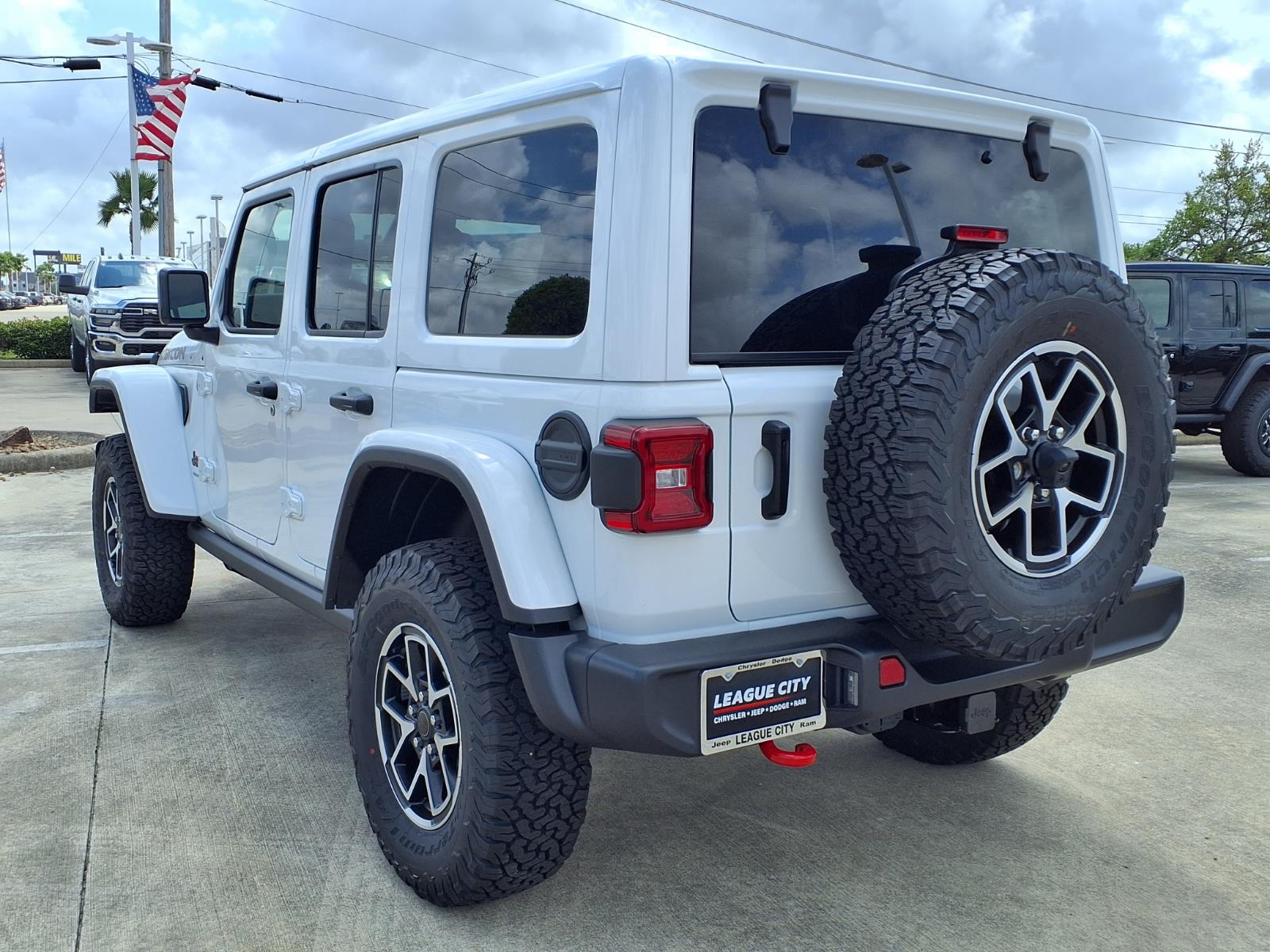 2026 Jeep Wrangler Rubicon White at League City CDJR